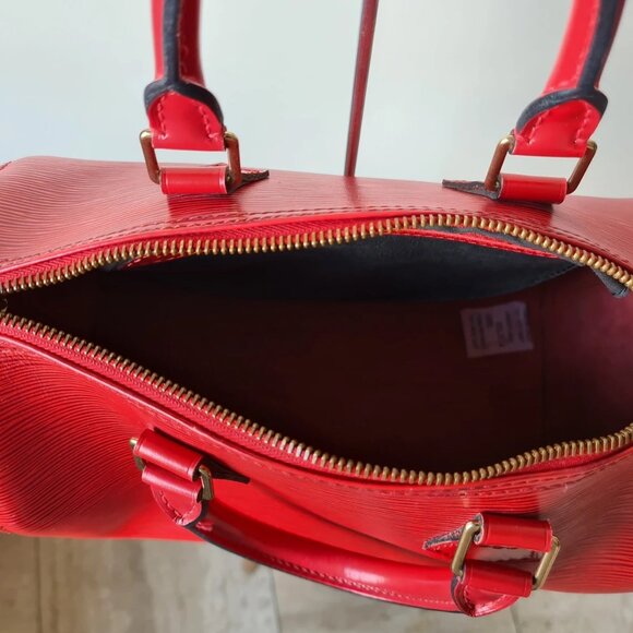 Louis Vuitton - Red Speedy - Picture 9 of 9